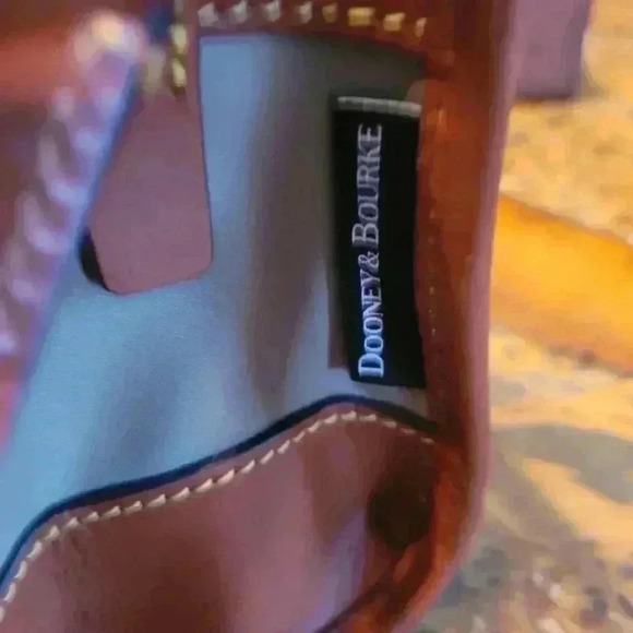 Dooney & Bourke shoulder bag - Picture 11 of 12